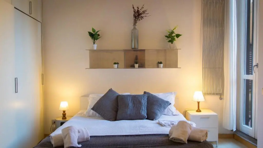 Rental in Rome Bernini Square