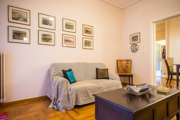 Comfortable Central Athens Flat by Cloudkeys