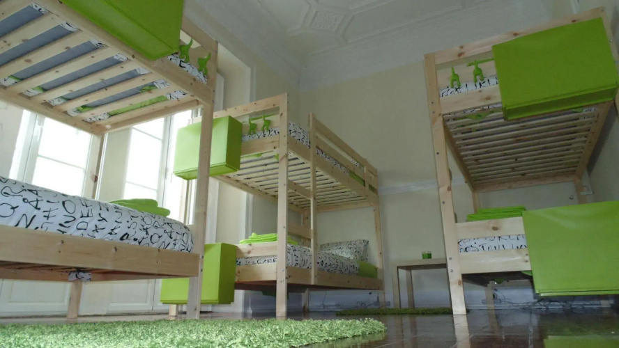 We Love Hostel