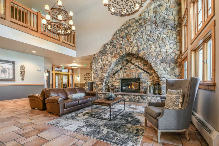 Expedition Station 8561 by SummitCove Vacation Lodging