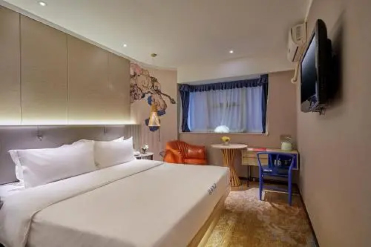 Ranz Hotel