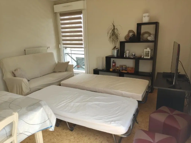 2 Bedrooms Apartment