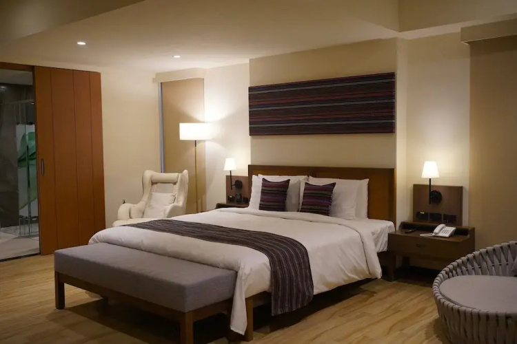Feeling Hotel