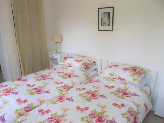 2 Bedrooms Cottage