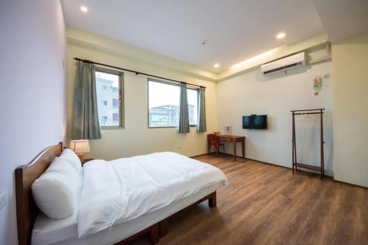 7113 hotel