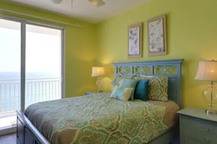 Splash Resort 907W