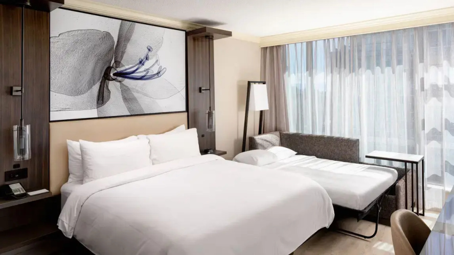 Standard Double room with balcony and with city view
