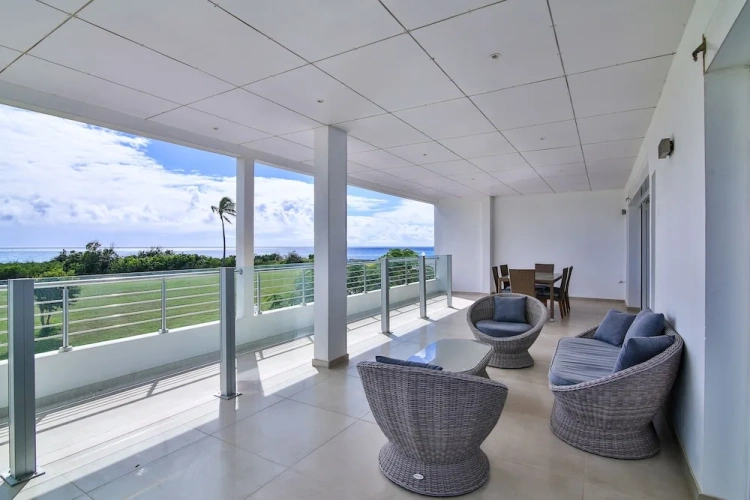 3 Bedrooms Standard room with balcony