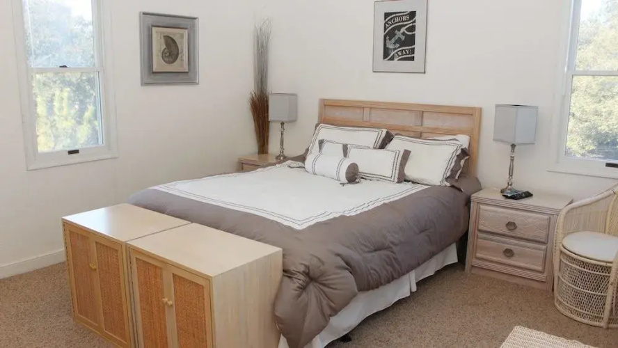 Lighthouse Breeze 1242 - 5 Br Home