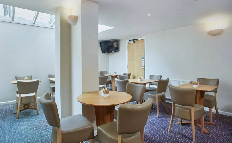 Holiday Inn Express London - Victoria photo 21