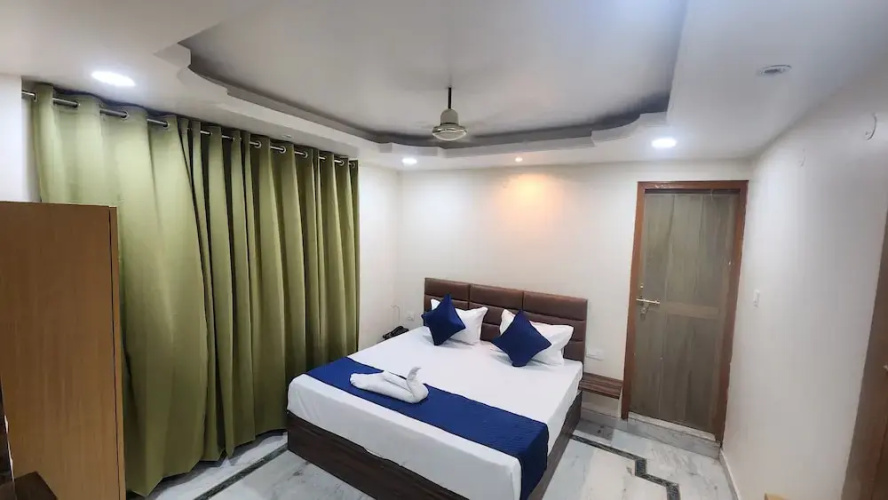 Sojourn Inn