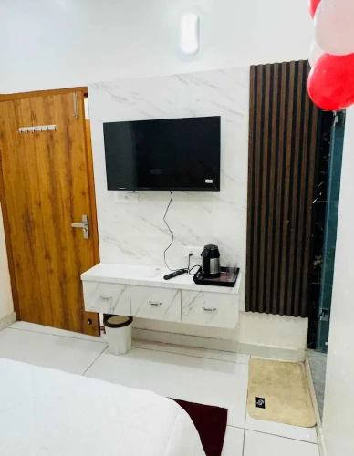 R3 Hotel