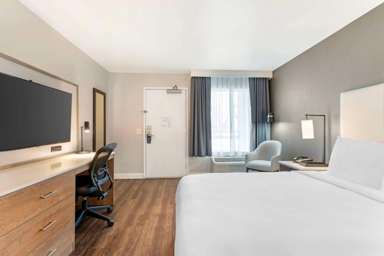 Best Western Plus Rancho Cordova Inn photo 8