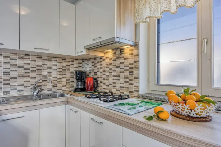 Small Holiday Home Jakara 5