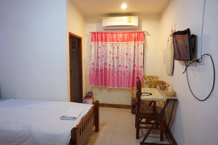 Chomkhong Hotel