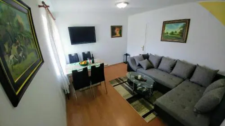 Apartments Ina