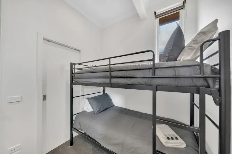113 Hoddle
