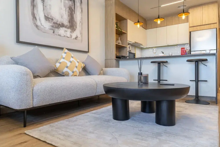Comfortable Flat That Sleeps 2 Near Circle Mall