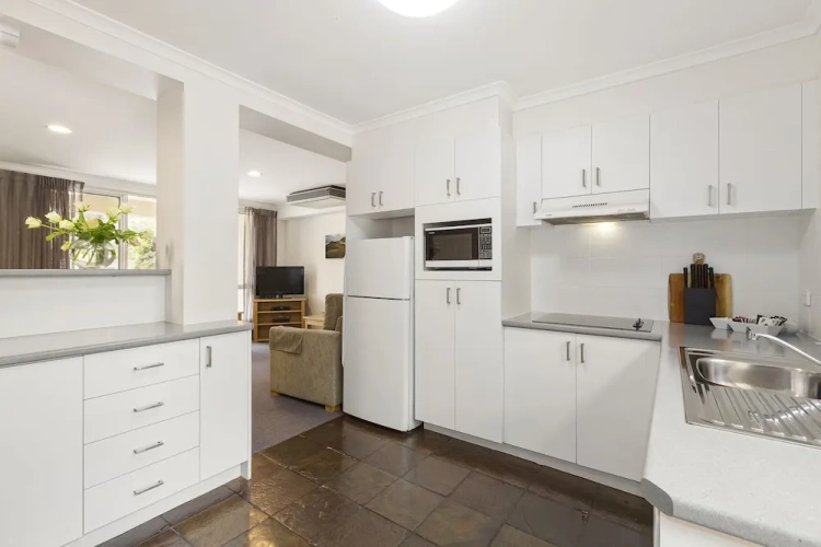2 Bedrooms Apartment