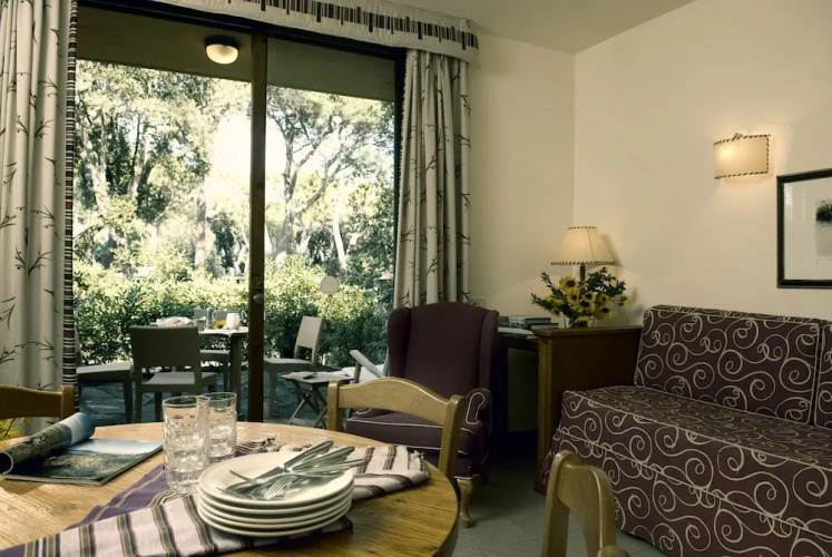 Roccamare Residence