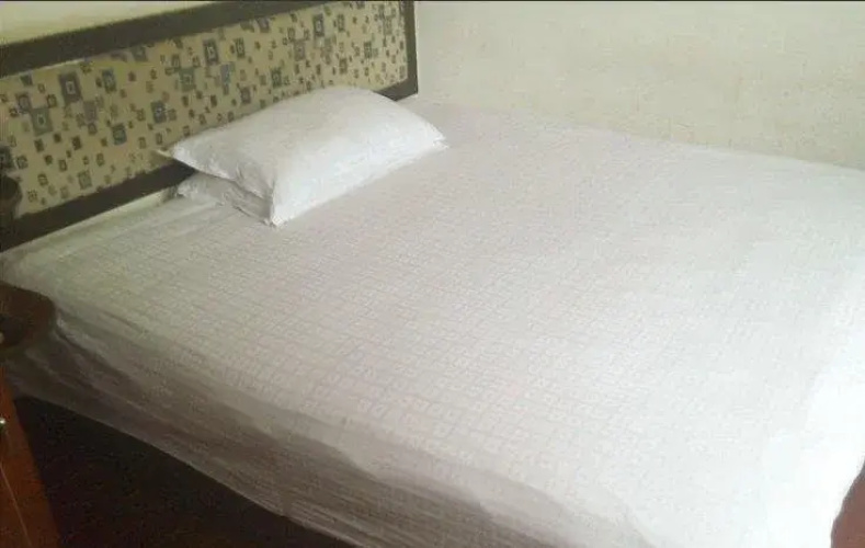 Yifeng Hotel