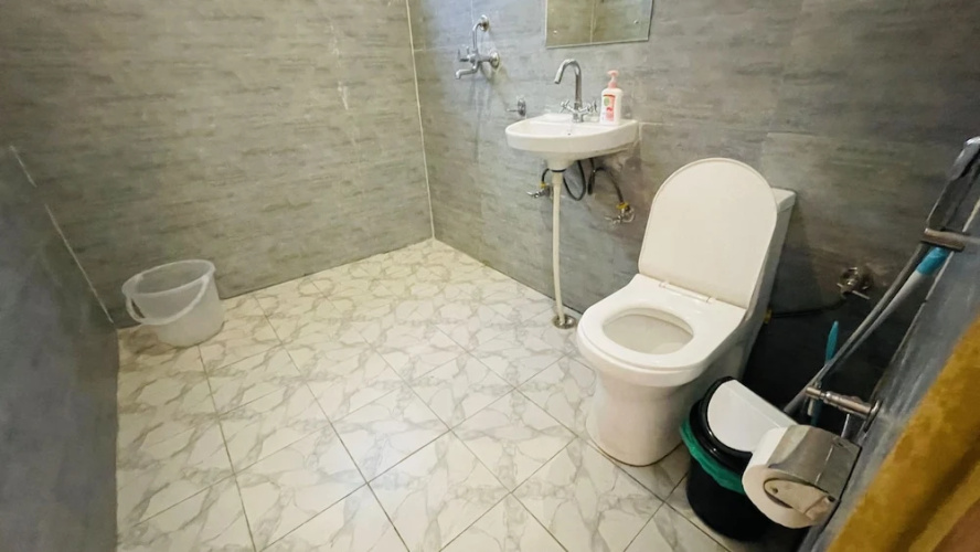 Madpackers Jibhi - Hostel