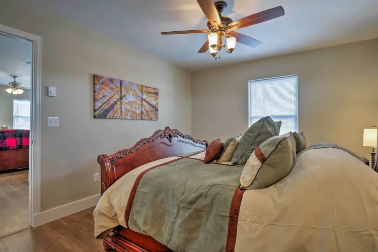 30 Mi to Crested Butte: Dog-friendly Home By River