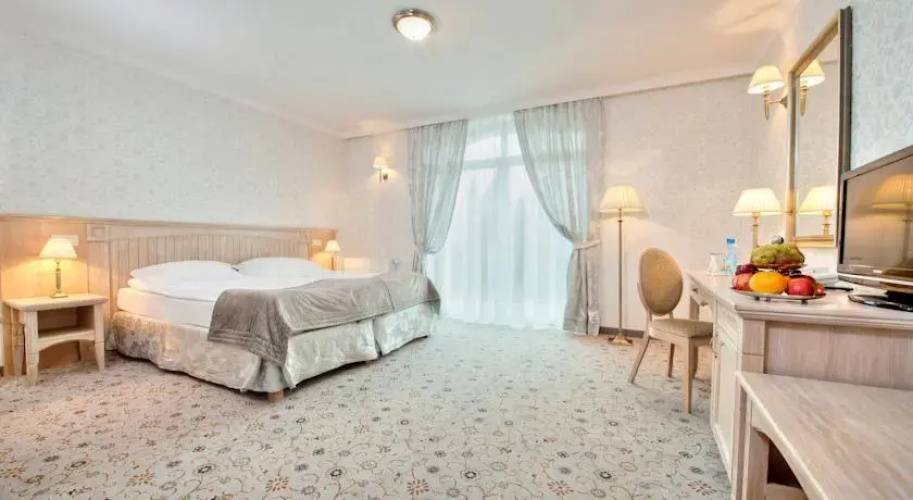 Hotel Lipowy Most