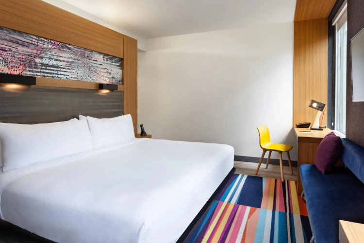 Aloft Jacksonville Tapestry Park