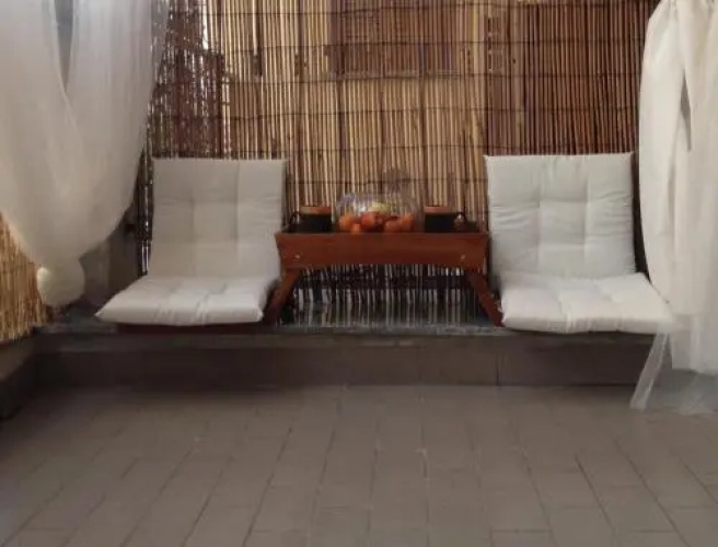 Lovely Terrace Apartment