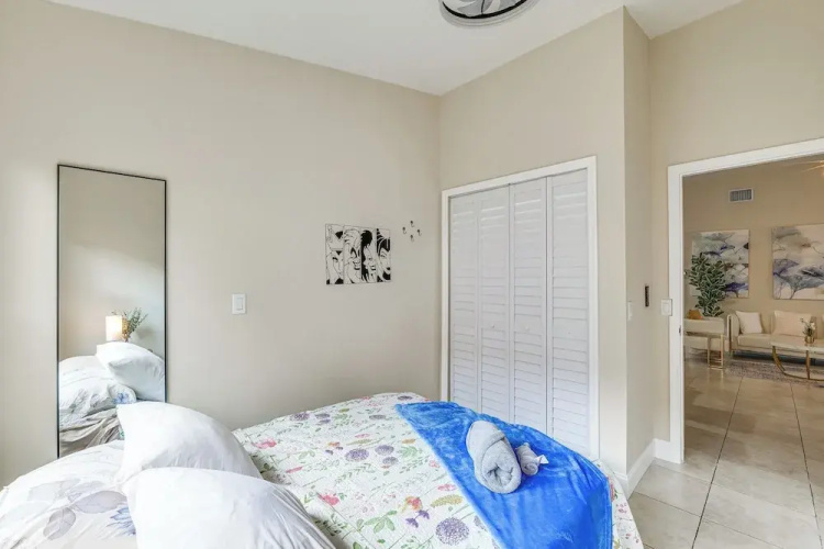 Pool Access, 7 Mi to Disney: Family Getaway!