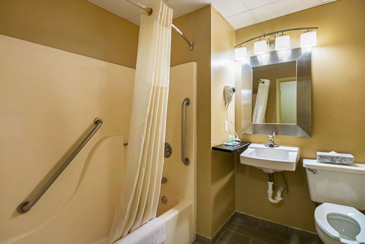 Quality Inn photo 9
