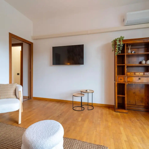 Autumn Apartment in Como