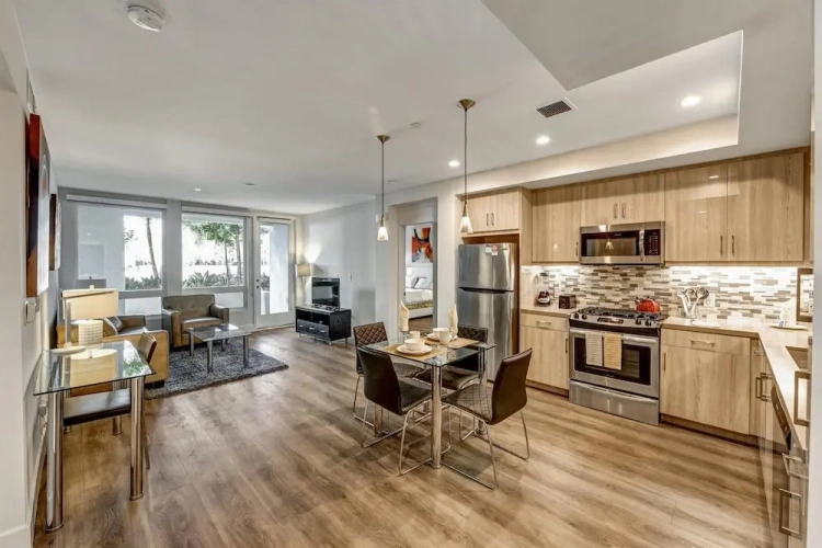 2 Bedrooms Luxury Apartment