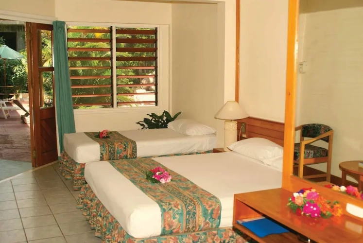 Deluxe room with balcony and with pool view