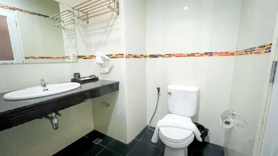 Standard Triple room with view
