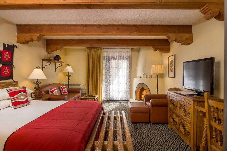 Inn of the Governors