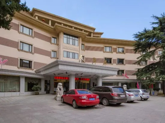 Huajiang Hotel