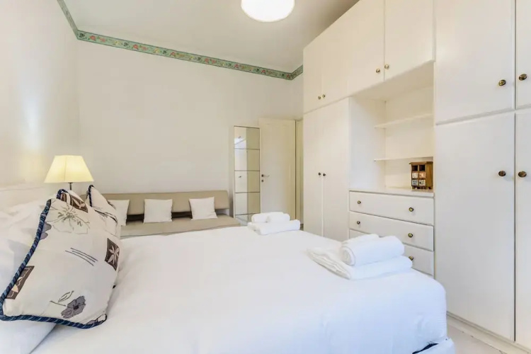 Emanuele House by Ghor