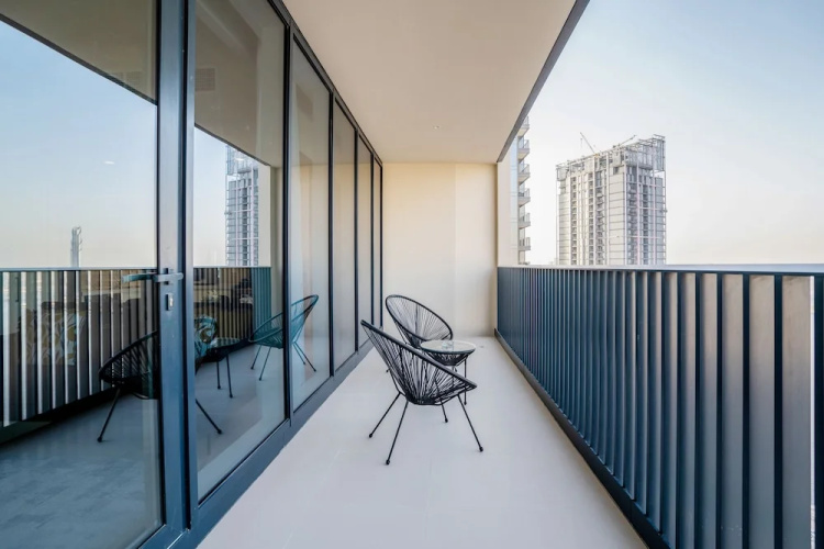 Tanin - Breathtaking Panoramic Canal Views From Balcony