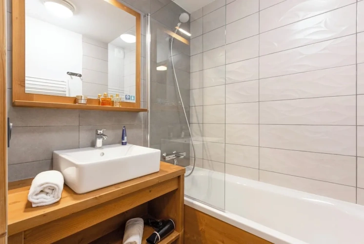 3 Bedrooms Premium Apartment