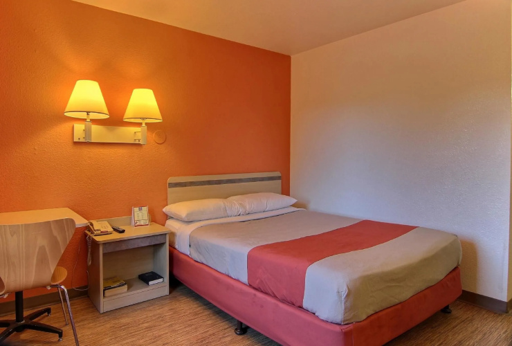 Motel 6 Bismarck, ND