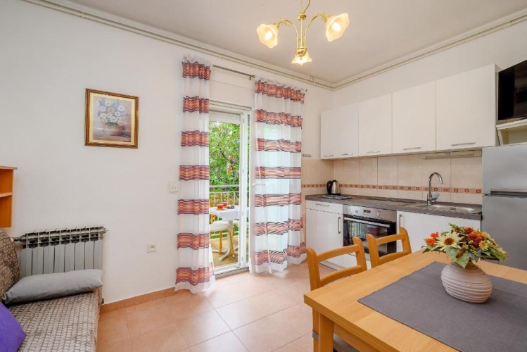 Apartment with balcony