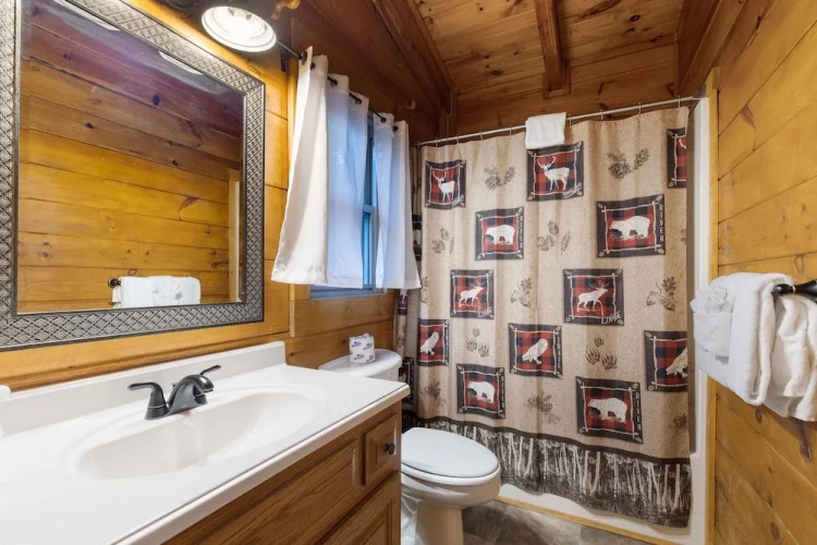 Cozy Bear Lodge by Jackson Mountain Rentals
