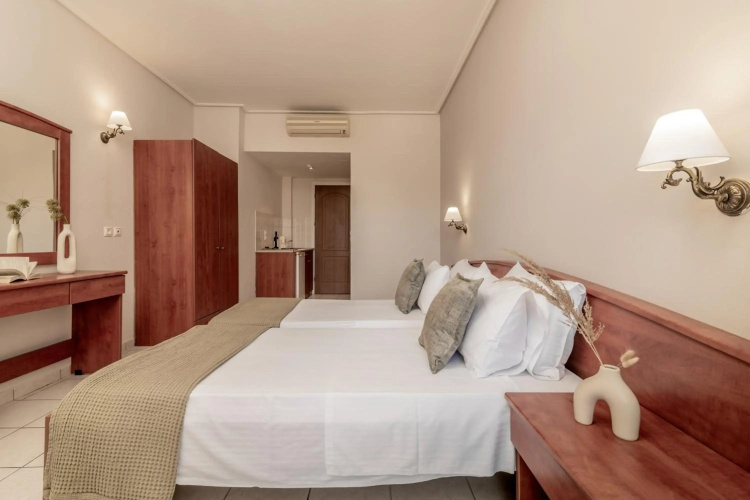 Daisy Hotel, Tsilivi