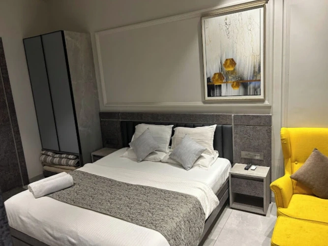 Royal room
