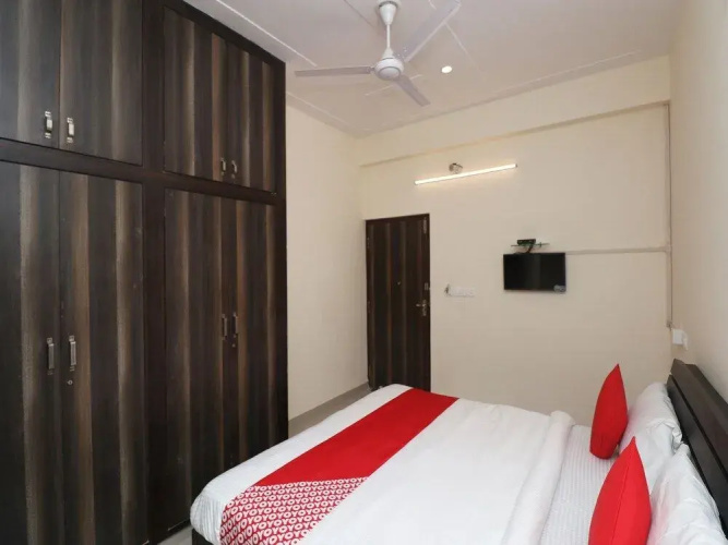 Aviraj By OYO Rooms