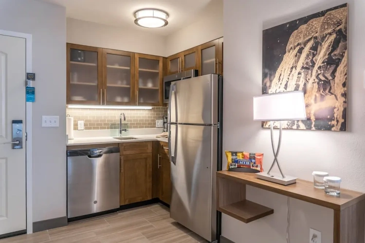1 Bedroom Suite