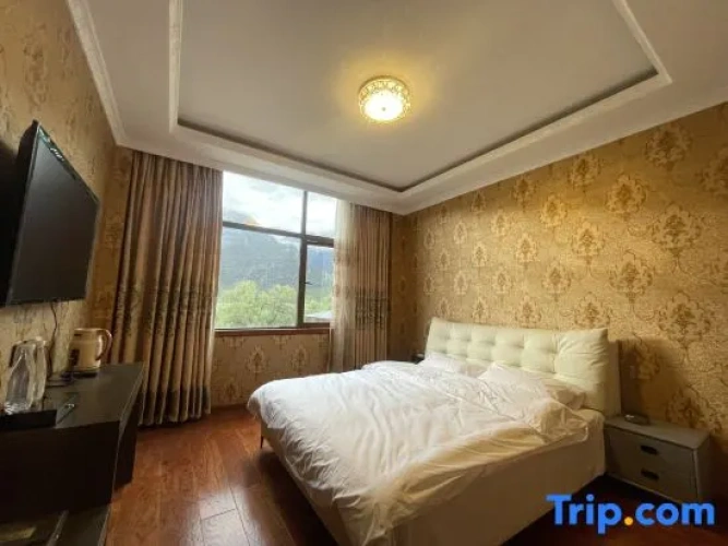 Deluxe Double Suite