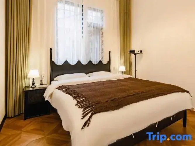 1 Bedroom Luxury Suite with balcony